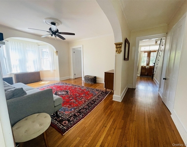 12 Parrott Street - Photo Thumbnail 11