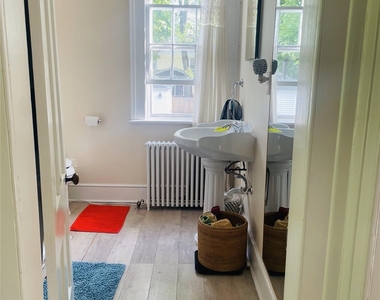 12 Parrott Street - Photo Thumbnail 16