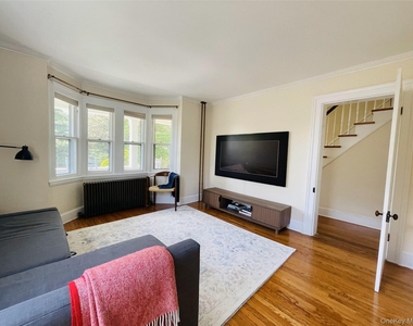 12 Parrott Street - Photo Thumbnail 8