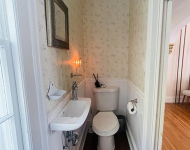 12 Parrott Street - Photo Thumbnail 10