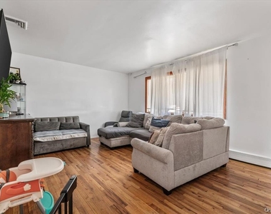 22 Hudson Place - Photo Thumbnail 3