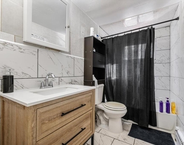 22 Hudson Place - Photo Thumbnail 14