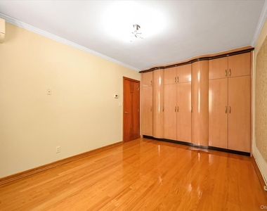 9964 65th Avenue - Photo Thumbnail 10