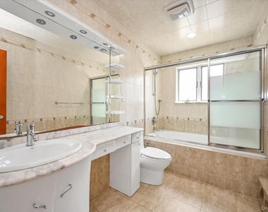 9964 65th Avenue - Photo Thumbnail 14