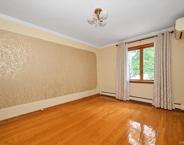 9964 65th Avenue - Photo Thumbnail 9