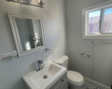 132-28 Crossbay Boulevard - Photo Thumbnail 2