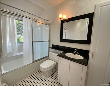 188 Main Street - Photo Thumbnail 15