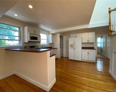 188 Main Street - Photo Thumbnail 2
