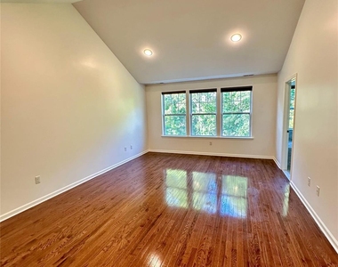 127 Meadow View Drive - Photo Thumbnail 14