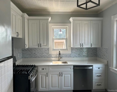 121-07 97th Avenue - Photo Thumbnail 12