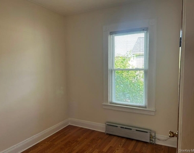 121-07 97th Avenue - Photo Thumbnail 8
