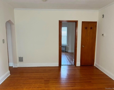 121-07 97th Avenue - Photo Thumbnail 7