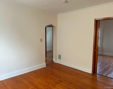 121-07 97th Avenue - Photo Thumbnail 6