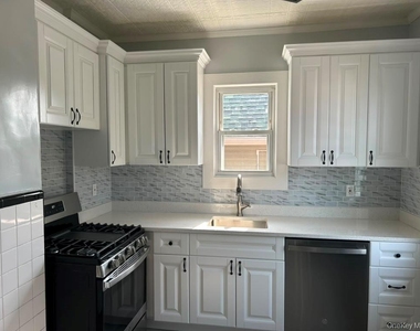 121-07 97th Avenue - Photo Thumbnail 11