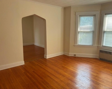 121-07 97th Avenue - Photo Thumbnail 5