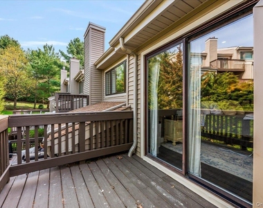 98 Lisa Drive - Photo Thumbnail 21