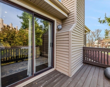 98 Lisa Drive - Photo Thumbnail 20