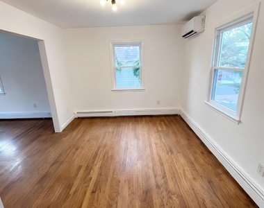 21 Walnut Avenue - Photo Thumbnail 7