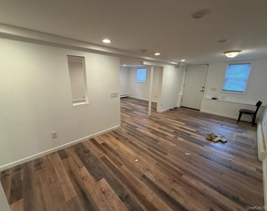 21 Walnut Avenue - Photo Thumbnail 11