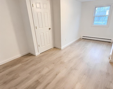 21 Walnut Avenue - Photo Thumbnail 6