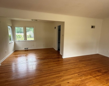 36 Greenvale Farms Road - Photo Thumbnail 6