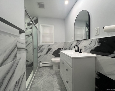 694 Blackstone Avenue - Photo Thumbnail 7