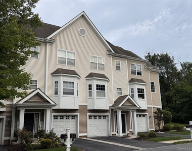 54 Fairways Drive - Photo Thumbnail 5
