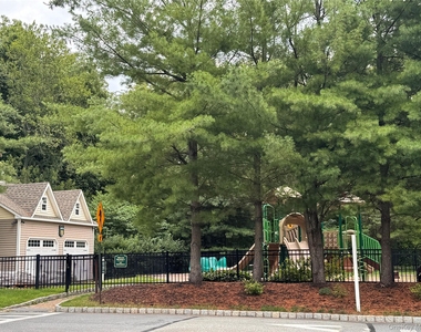 54 Fairways Drive - Photo Thumbnail 25