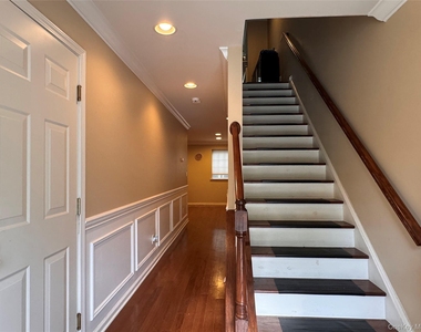 54 Fairways Drive - Photo Thumbnail 9