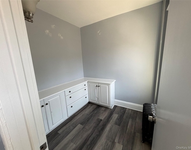 46 Benkard Avenue - Photo Thumbnail 1