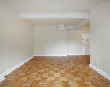 4 Sadore Lane - Photo Thumbnail 13