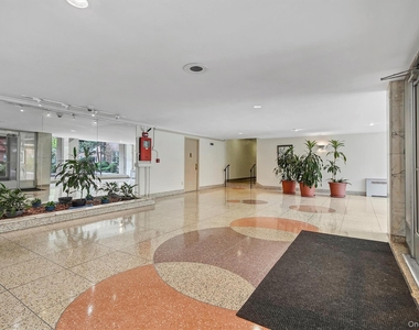 4 Sadore Lane - Photo Thumbnail 1