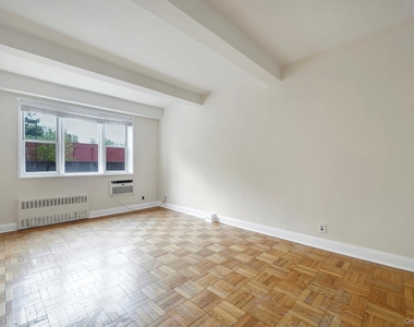 4 Sadore Lane - Photo Thumbnail 11