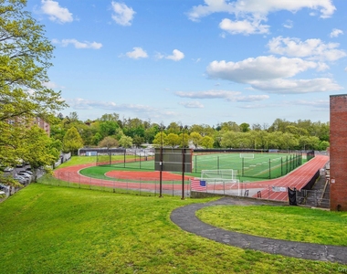 4 Sadore Lane - Photo Thumbnail 22