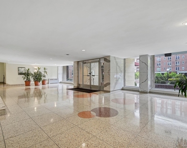 4 Sadore Lane - Photo Thumbnail 2