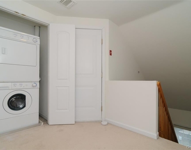 330 Maple Avenue - Photo Thumbnail 14