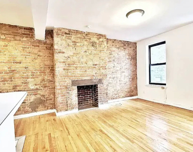 172 East 92nd Street - Photo Thumbnail 3
