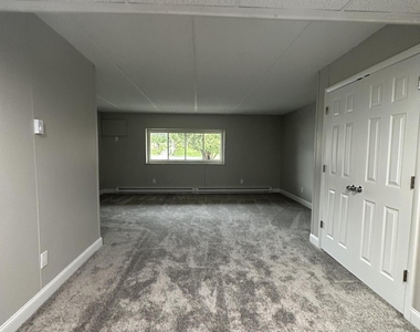 205 S Allen Street - Photo Thumbnail 6
