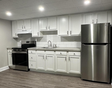 205 S Allen Street - Photo Thumbnail 4