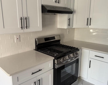 1008 Hidden Village Drive - Photo Thumbnail 2