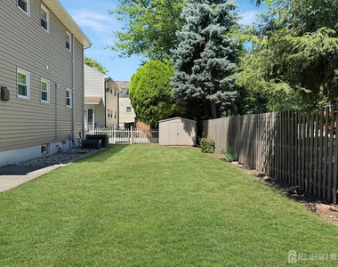 19 Van Buren Avenue - Photo Thumbnail 10