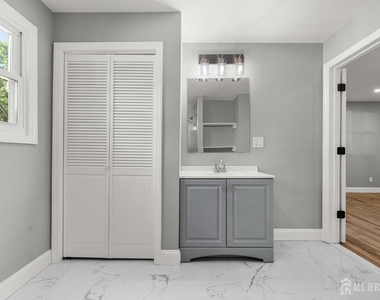 614 Remsen Avenue - Photo Thumbnail 13