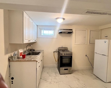 1465 E 64th Street - Photo Thumbnail 5