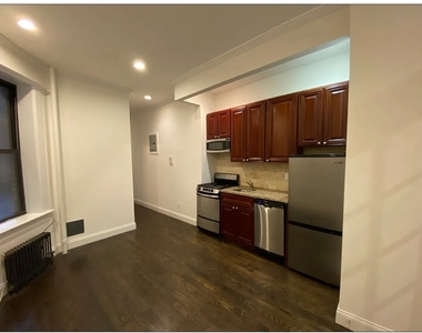 239 E 58th Street - Photo Thumbnail 4
