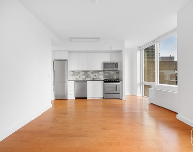 80 Dekalb Avenue - Photo Thumbnail 5