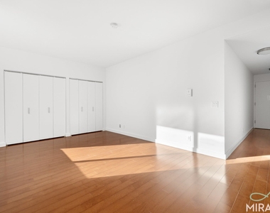 80 Dekalb Avenue - Photo Thumbnail 3