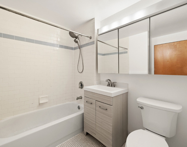 520 W 23rd Street - Photo Thumbnail 7