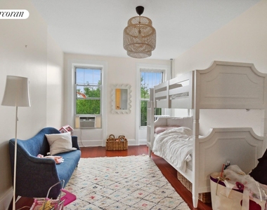 263 Prospect Place - Photo Thumbnail 3