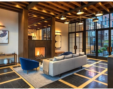 275 W 10th Street - Photo Thumbnail 14