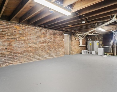 506 E Liberty Street - Photo Thumbnail 9